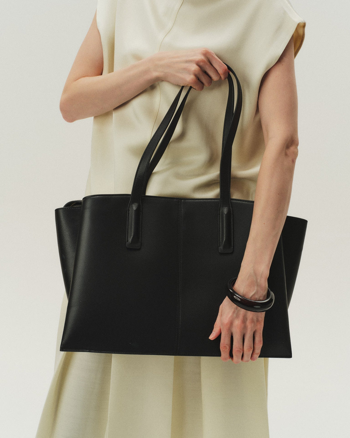 The Essential Tote - Black
